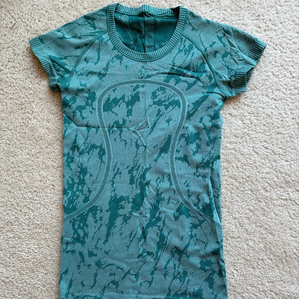 Lululemon Small Top